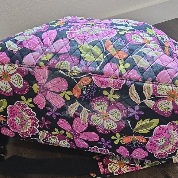 Vera Bradley Weekender Travel Bag, GUC, Travel Chic, Colorful Vibrant Bag - Picture 6 of 14